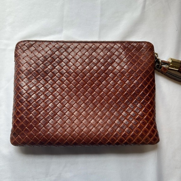 G.I.L.I. Elegant Brown Woven Wristlet - Picture 7 of 8
